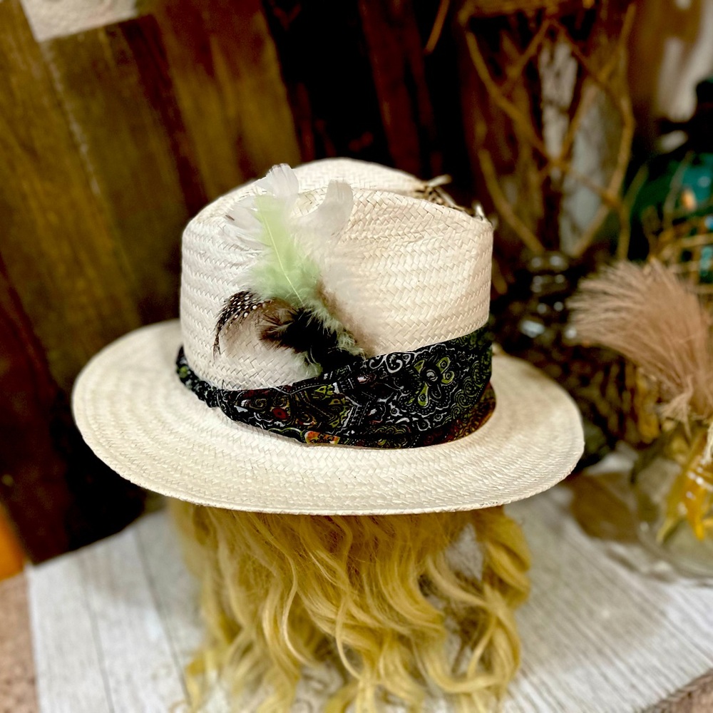 Fabulous distressed Fedora